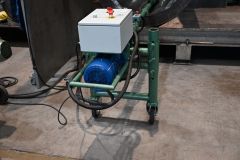 03-Maschine-LEWI-RSM-M-4-Elektromotor_Sichehrheitshandgrif